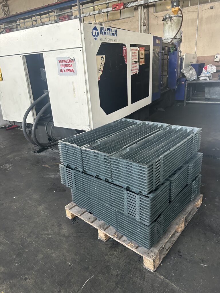 plastic-core-tray-production-17