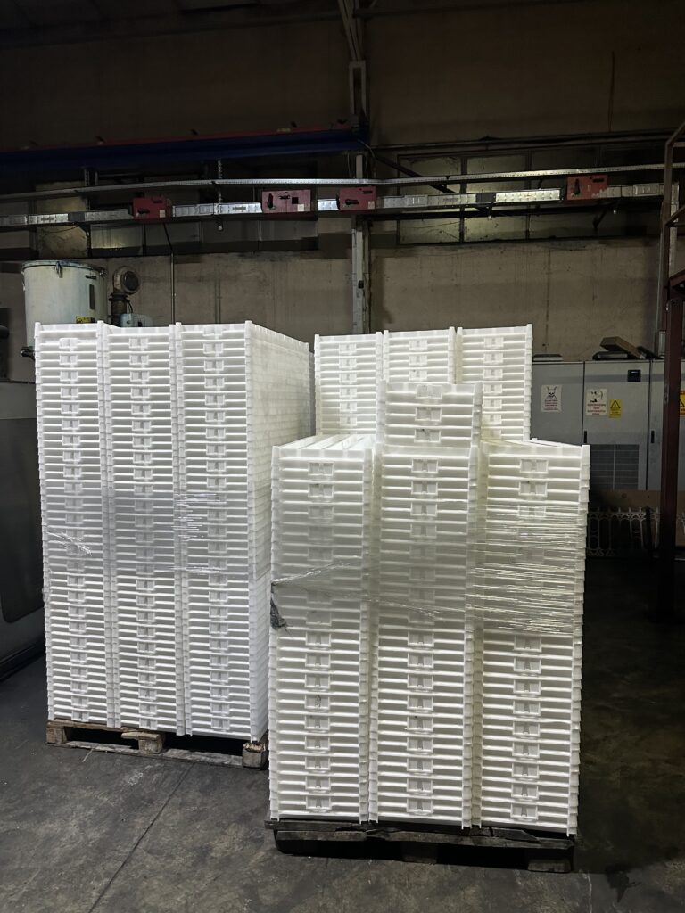 plastic-core-tray-production-9